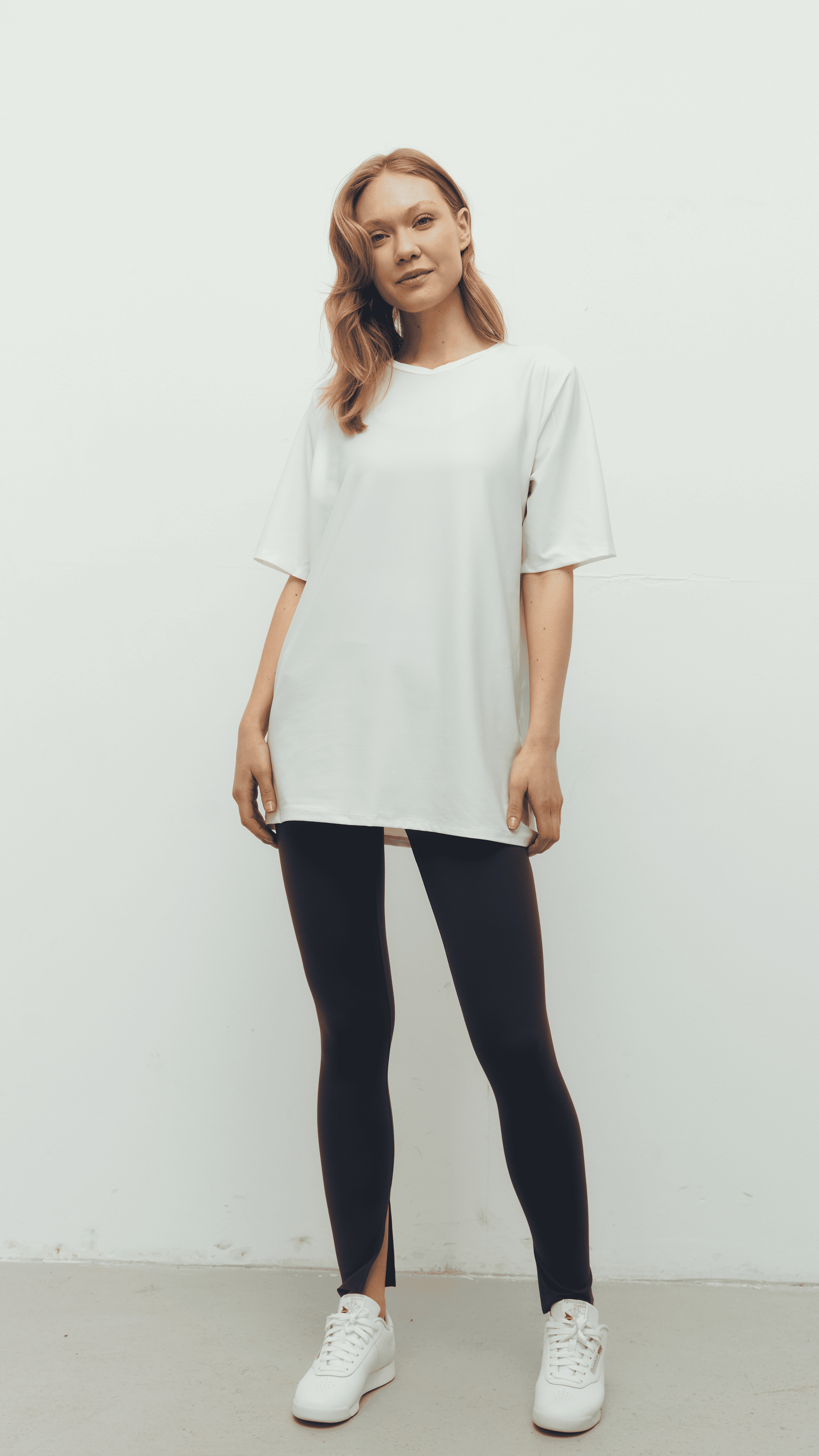 Beyaz Ludam Füme Yırtmaçlı Tayt Bra Oversize Set