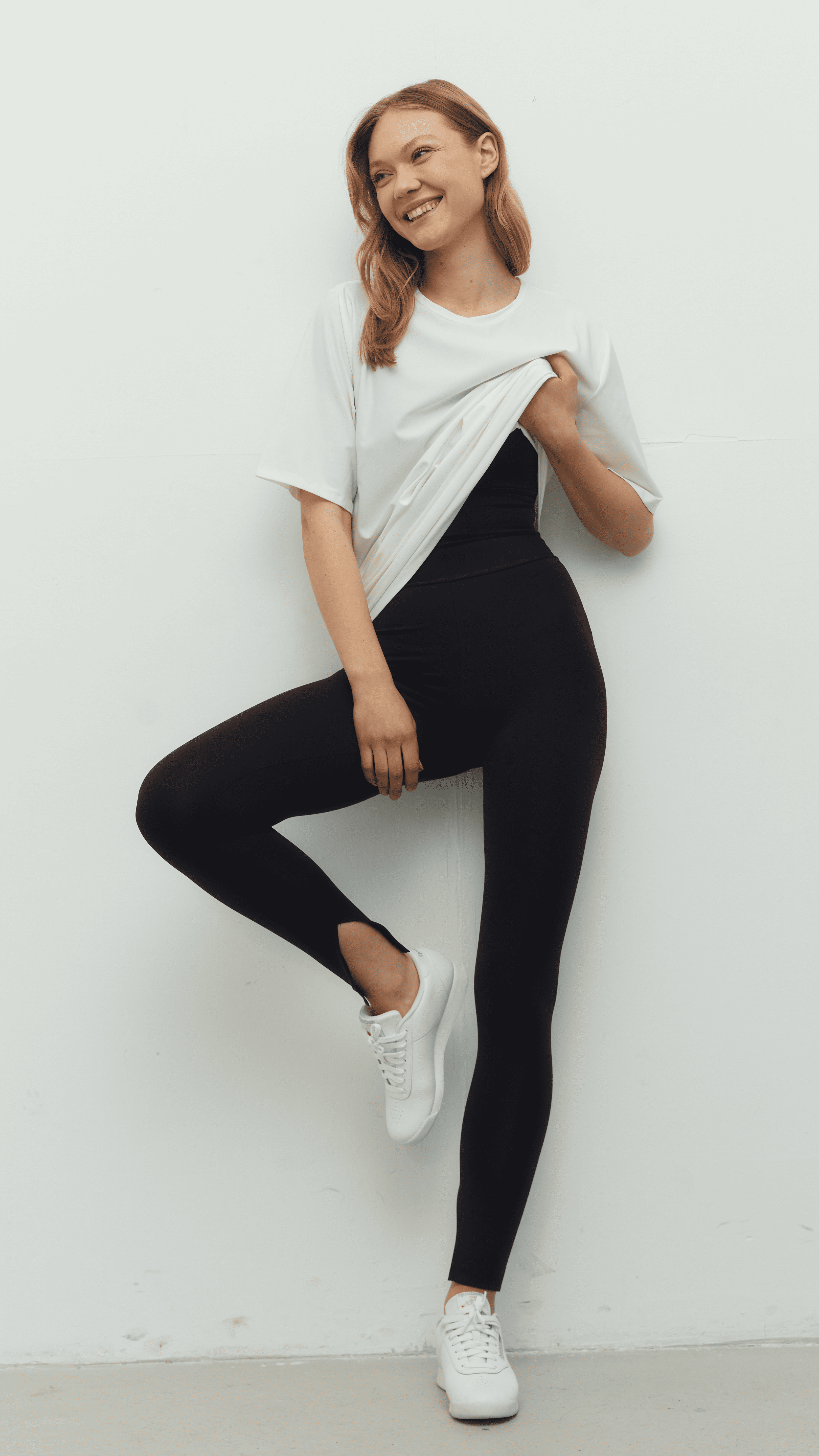 Beyaz Ludam Siyah Yırtmaçlı Tayt Bra Oversize Set