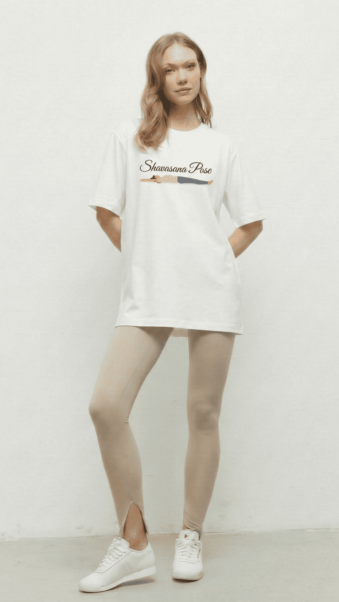 Beyaz Shavasana Baskılı Pose T-Shirt